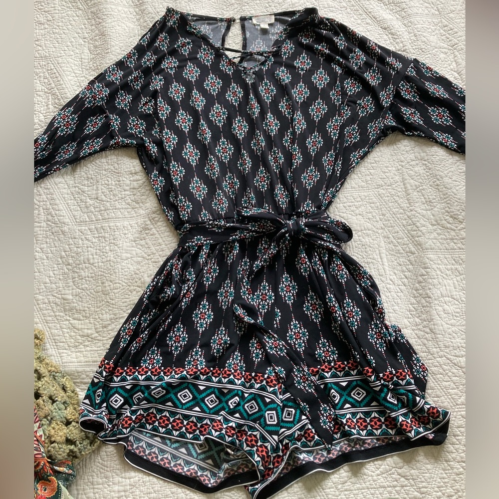 Market and Spruce Romper Size L
